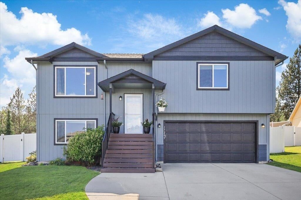 Property Photo:  17205 N Dakota Ln  WA 99005 