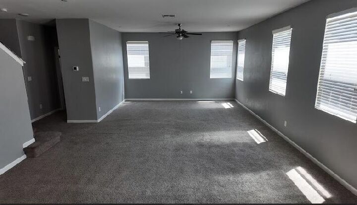 Property Photo: 549 S Elverta Street CA 93292