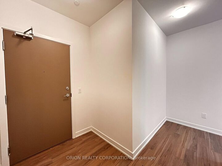 Property Photo:  1010 Sandy Beach Road 2706  ON L1W 0C7 