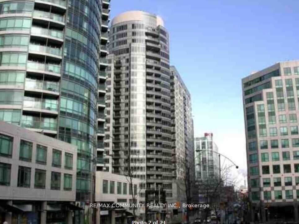 Property Photo:  20 Blue Jays Way 1515  ON M5V 3W6 