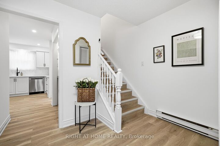 259 Glenwoods Avenue — photo 1