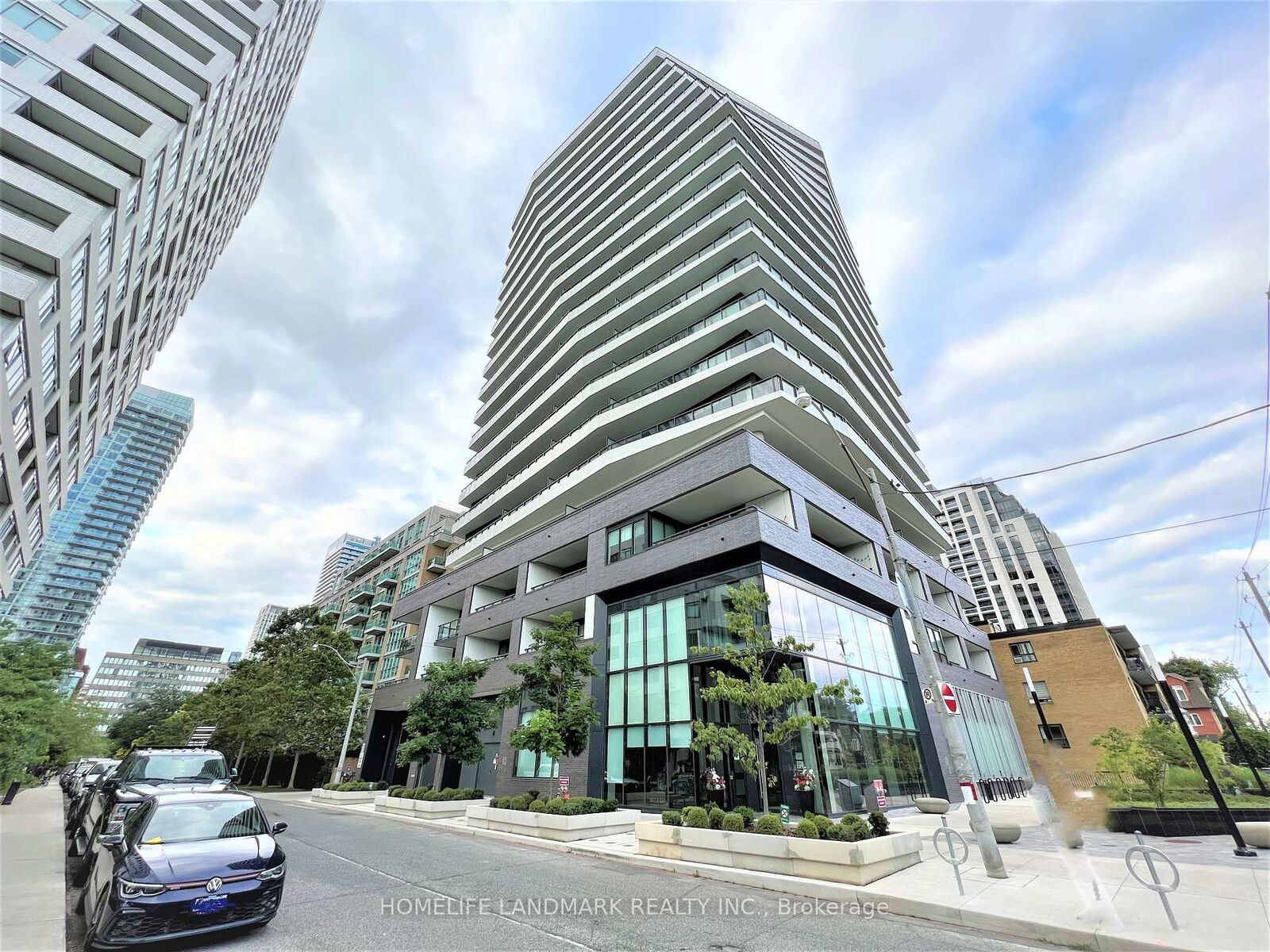 Property Photo:  11 Lillian Street 1105  ON M4S 0C3 