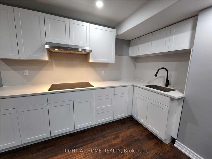Property Photo: 46 Aishford Road Bsmt ON L3Z 3E2