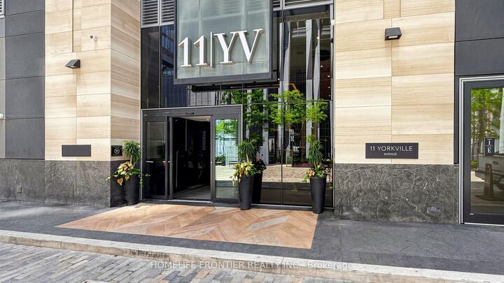 Property Photo: 11 Yorkville Avenue Lph6401 ON M4W 0B7