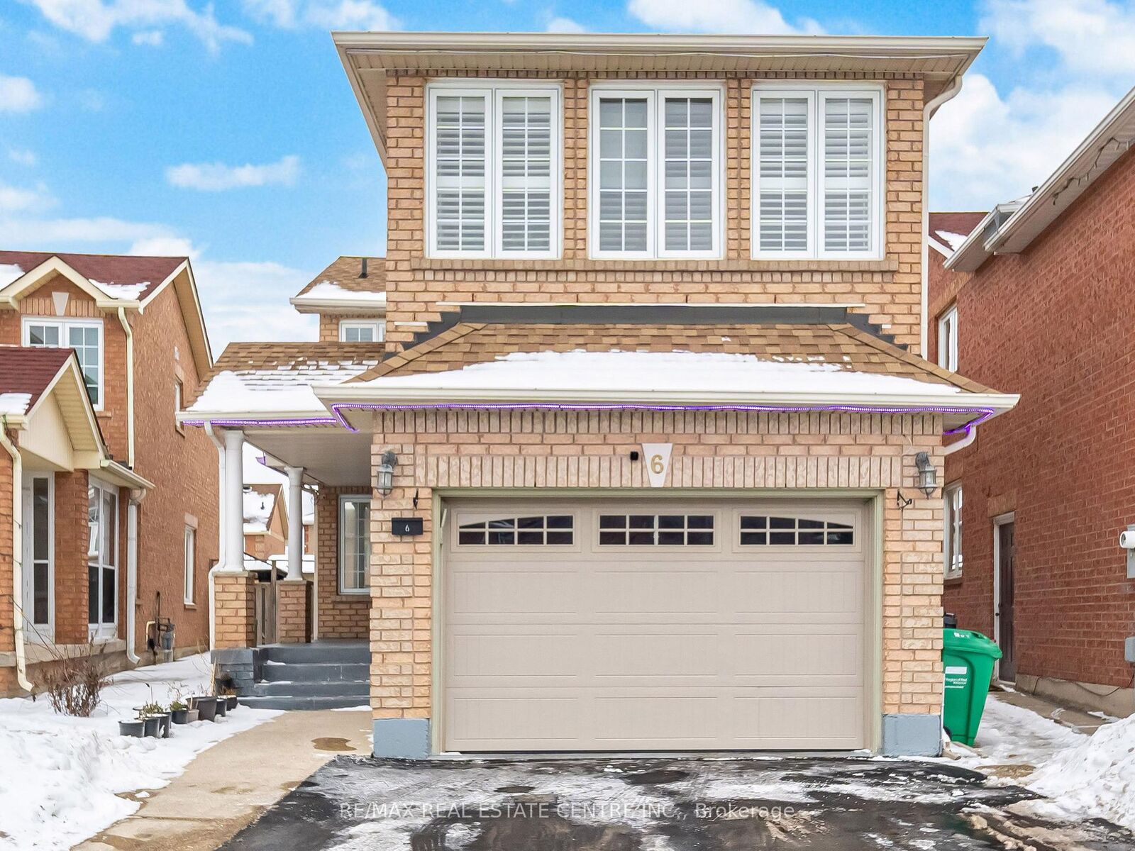 Property Photo: 6 Mannel Crescent ON L6Y 5E1