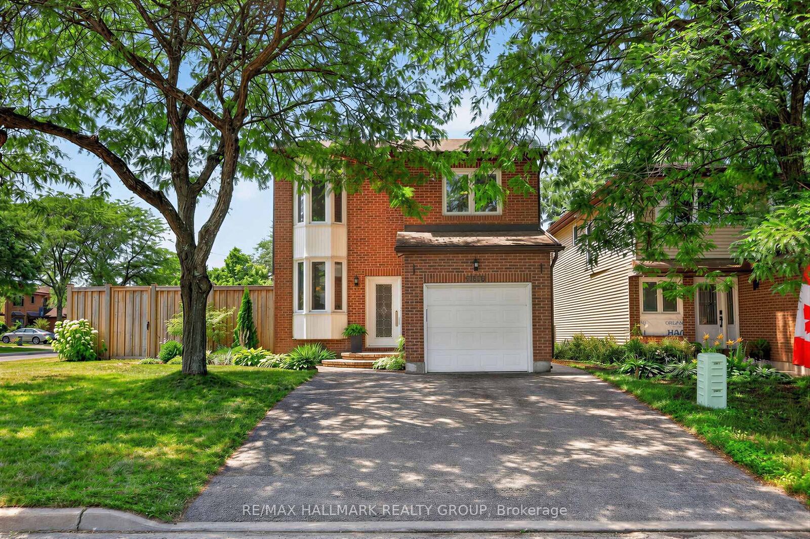 Property Photo: 6106 Meadowhill Crescent ON K1C 5R7