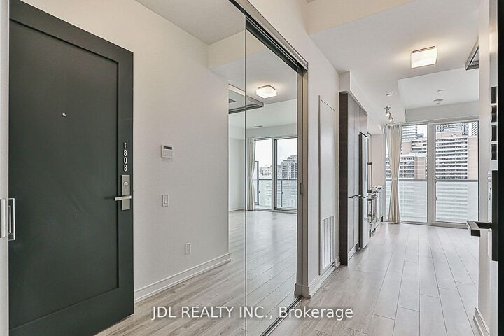 Property Photo: 28 Wellesley Street E 1808 ON M4Y 0C4