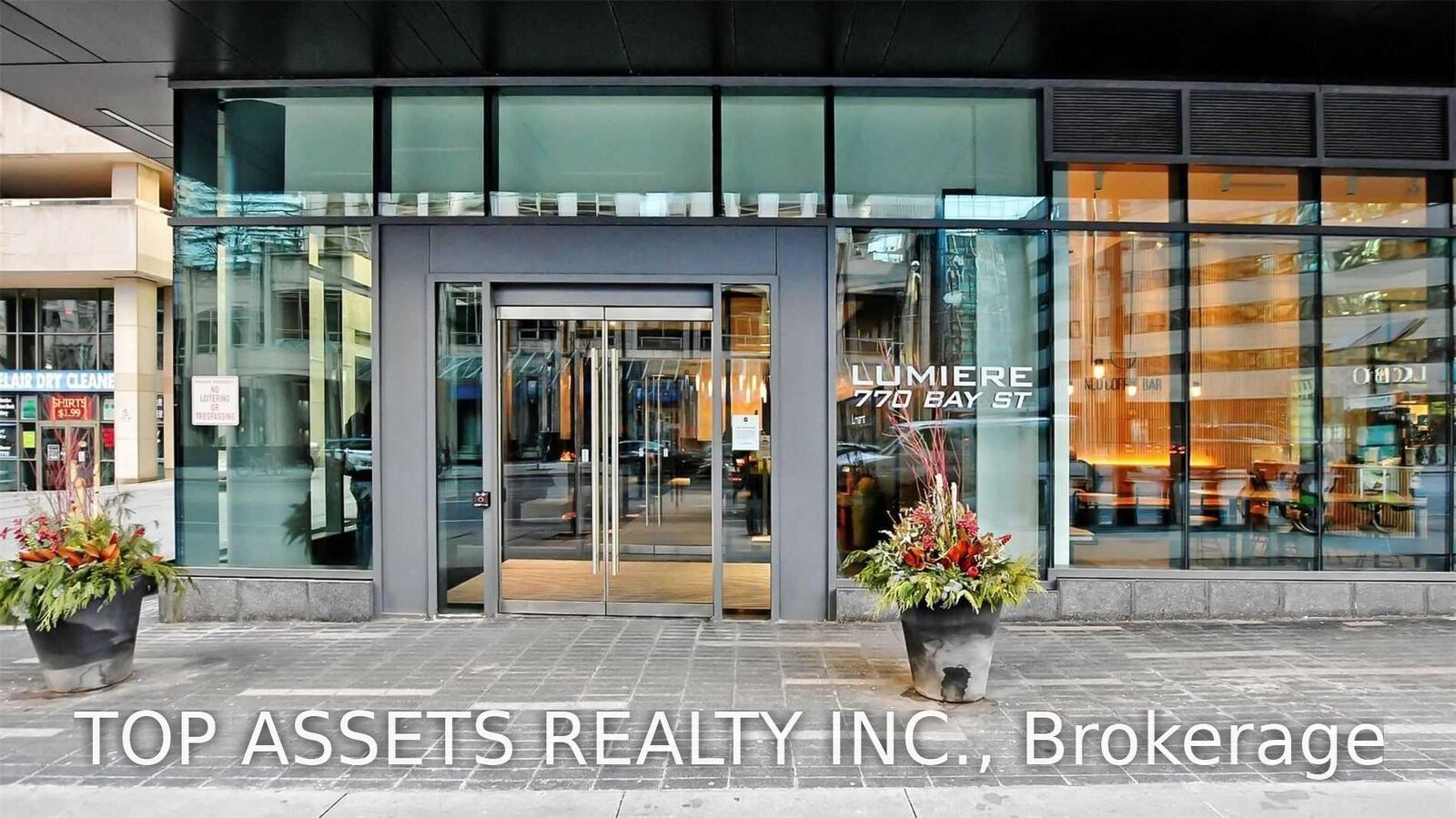 Property Photo:  770 Bay Street 1202  ON M5G 1N6 