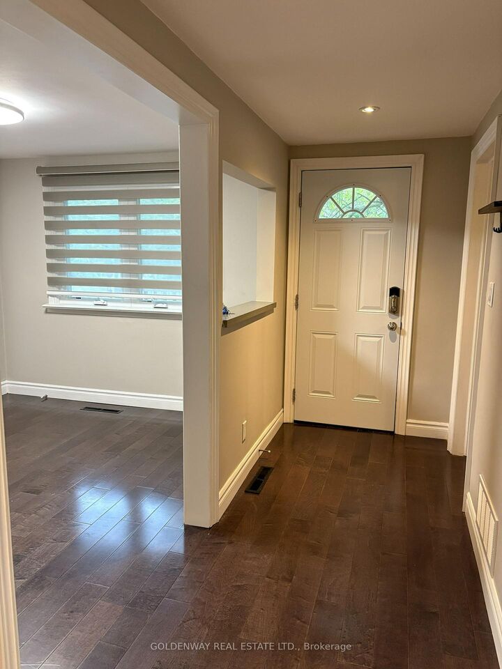 Property Photo:  166 Newton Street  ON L3Y 3K5 
