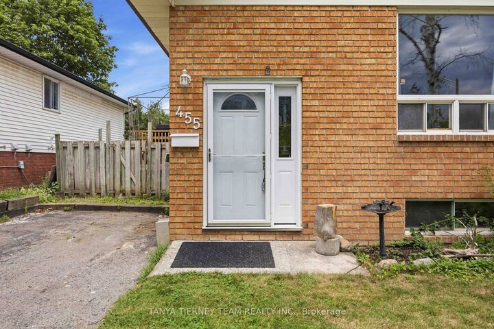 Property Photo: 455 Crystal Drive ON K9J 8L3