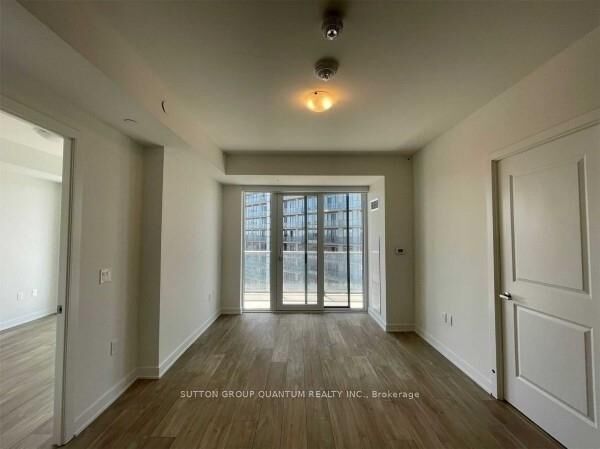 Property Photo: 4675 Metcalfe Avenue 805 ON L5M 0Z8