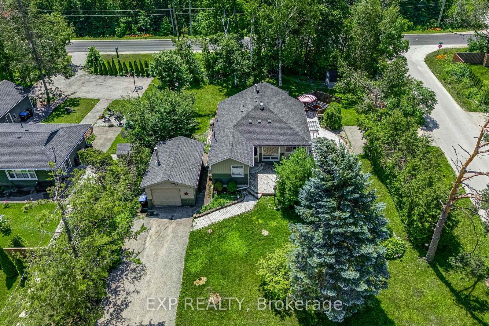 Property Photo: 3909 Richview Road ON L9S 2L7