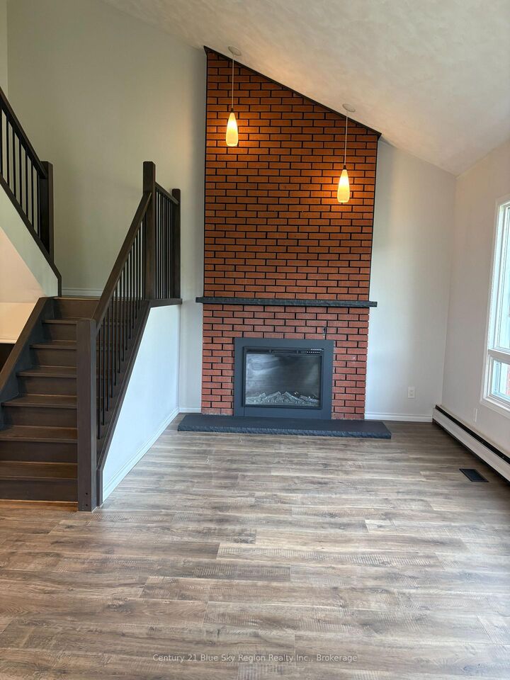 Property Photo:  444 Lansdowne Street E  ON P0H 1H0 