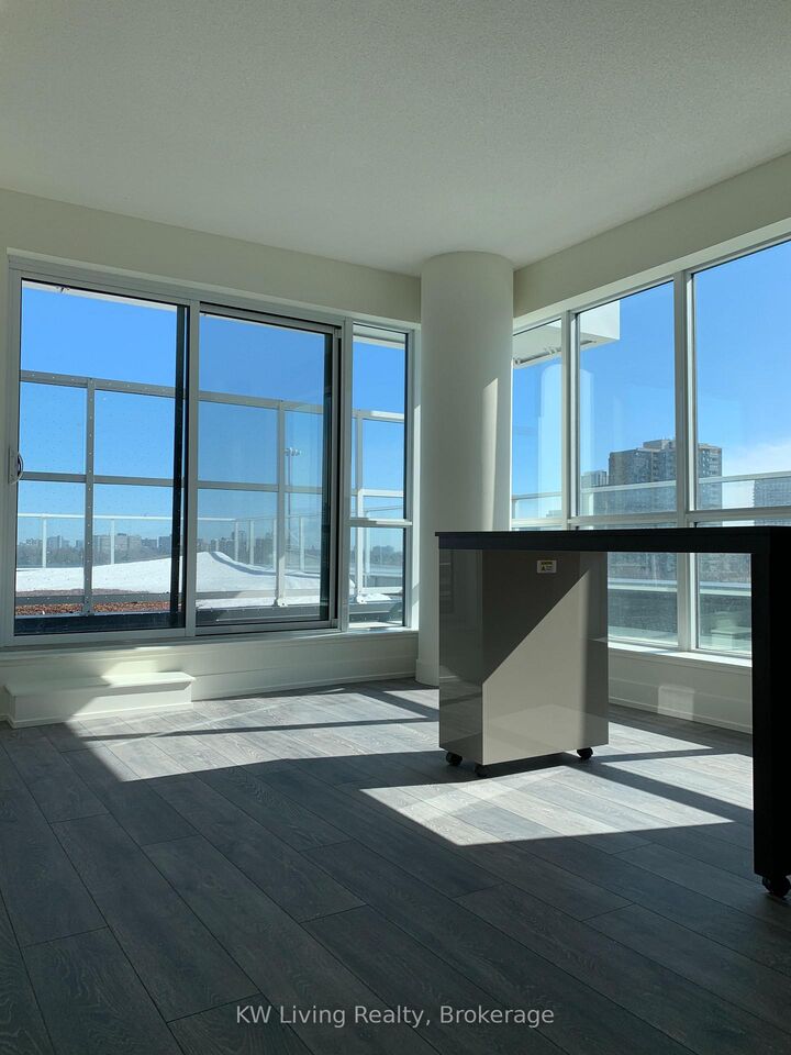 Property Photo: 180 Fairview Mall Drive 712 ON M2J 0E8
