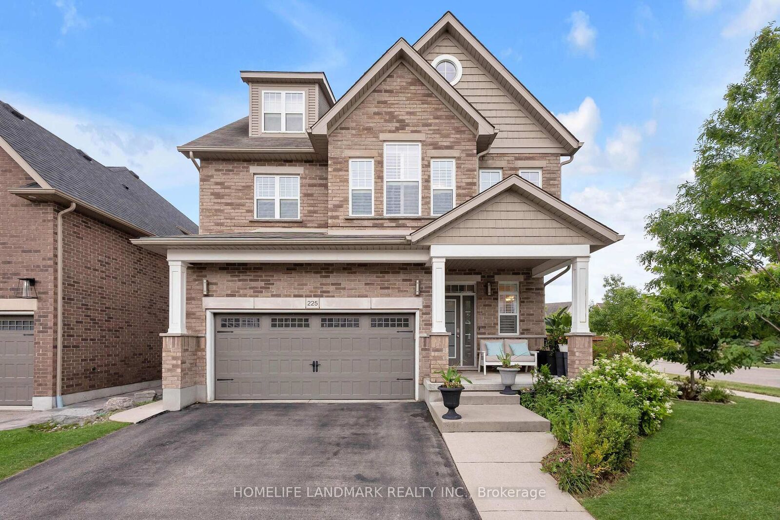 Property Photo: 225 Tremaine Crescent ON N2A 4L9