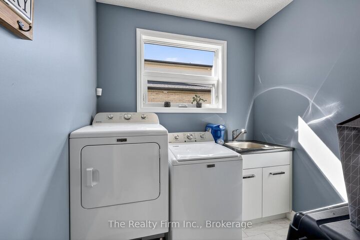 Property Photo: 193 Hemlock Street ON N4S 0E4