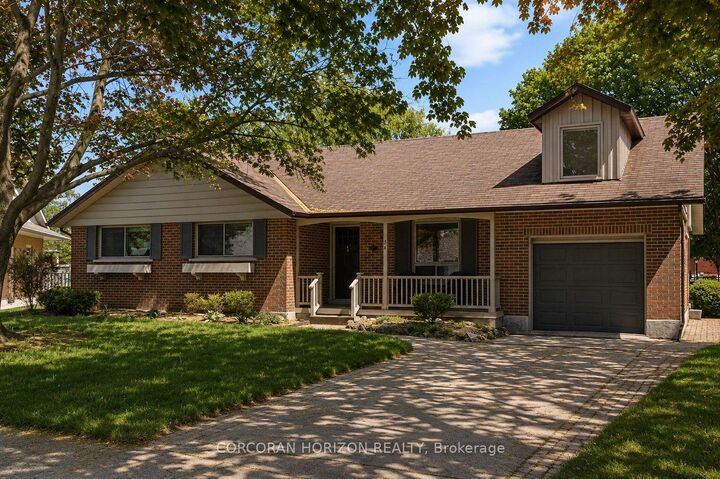 Property Photo:  34 Yule Place  ON N2B 2J8 