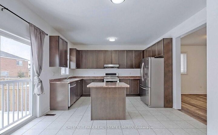 Property Photo:  808 O'Reilly Crescent  ON L9V 2S3 