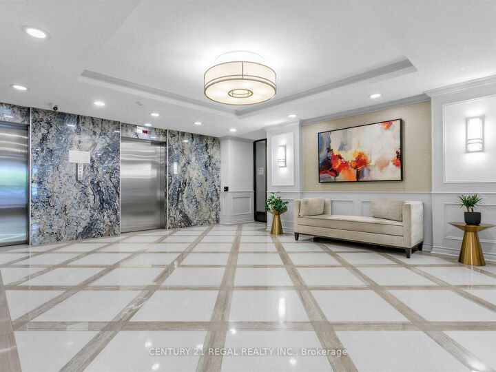Property Photo: 40 Baif Boulevard 803 ON L4C 5M9