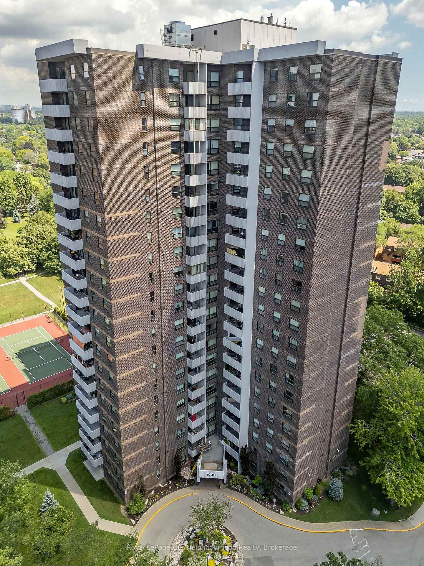 Property Photo:  1900 Sheppard Avenue E 2203  ON M2J 4T4 