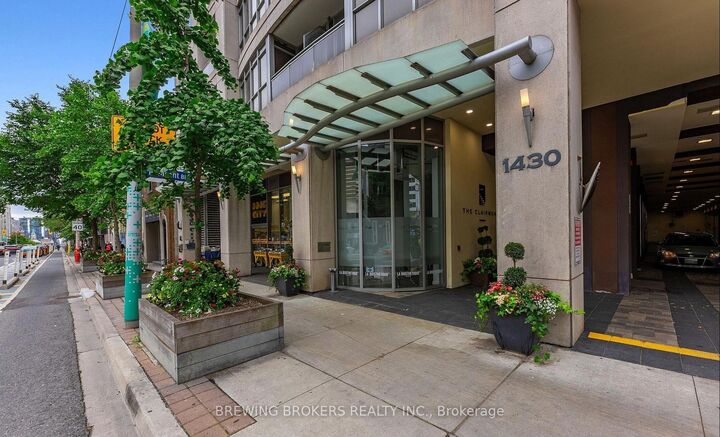 Property Photo:  1430 Yonge Street 704  ON M4T 1Y6 
