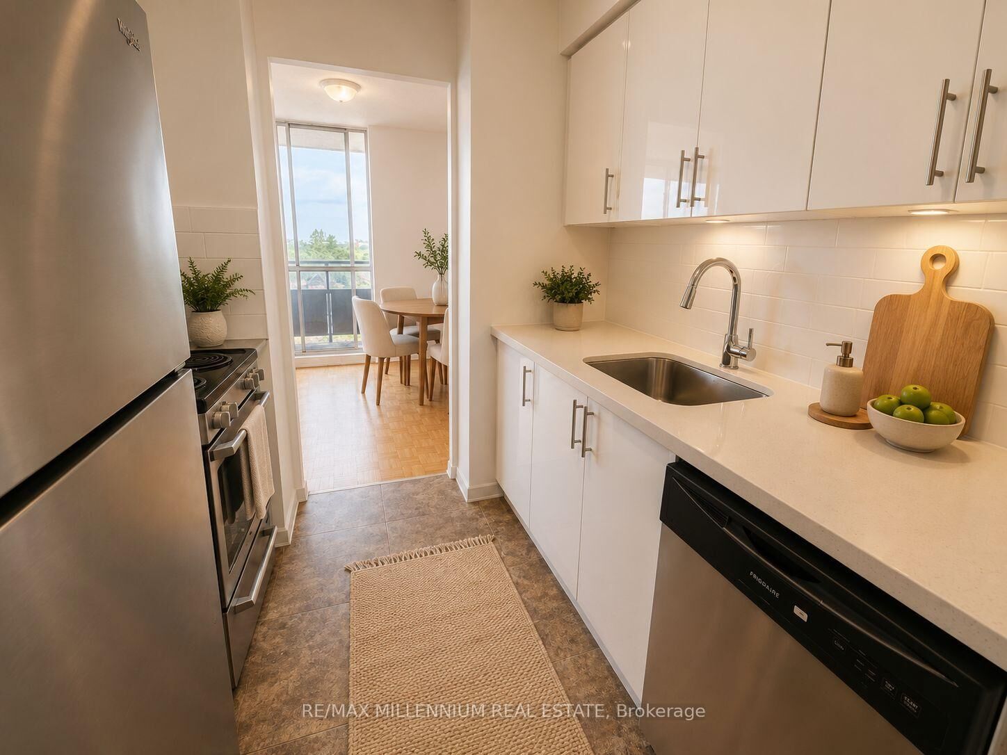 Property Photo: 250 Frederick Street 1005 ON N2H 2N1