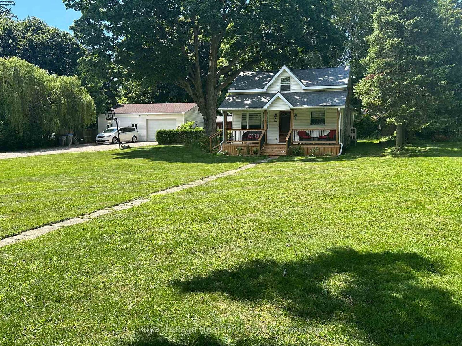 Property Photo: 118 Isaac Street ON N0M 1L0