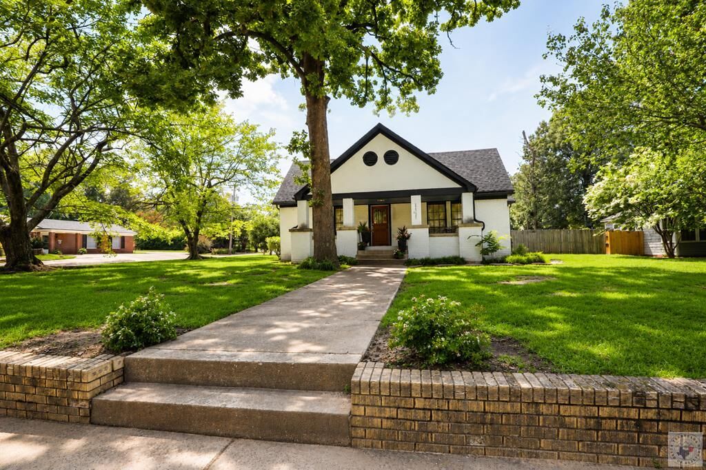 Property Photo:  2305 Beech St.  AR 71854 