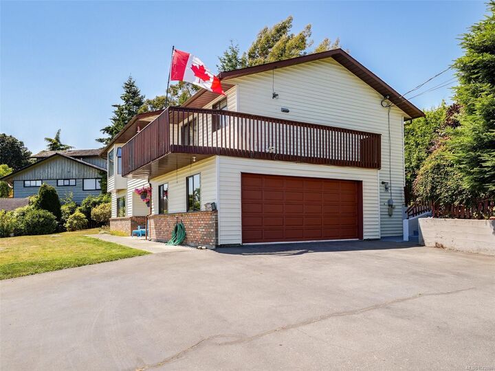 Property Photo: 2022 Charters Rd BC V9Z 0X1