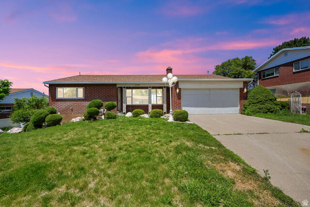 Property Photo: 406 W 3300 S UT 84010
