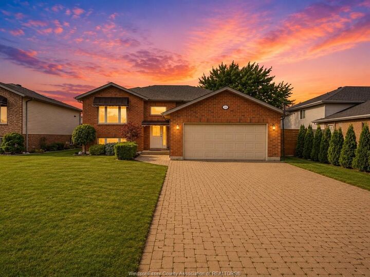890 Southwood Drive — photo 1