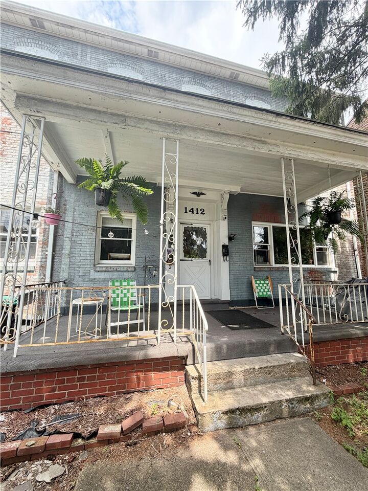 Property Photo:  1412 Main St 2  PA 15215 