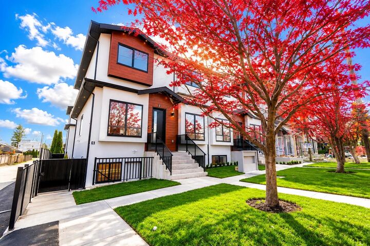 Property Photo: 6692 Napier Street 1 BC V5B 2C3