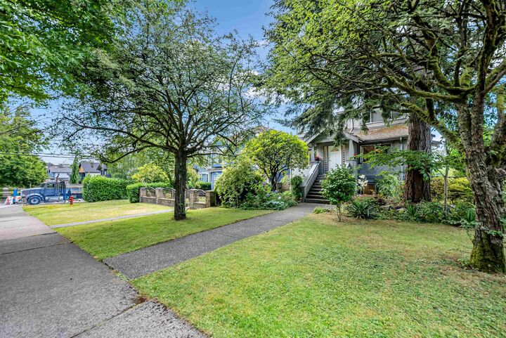 Property Photo: 2474 E 5th Avenue BC V5M 1M5