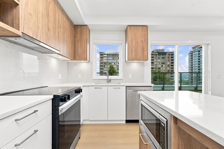 Property Photo: 82 First Street 423 BC V3L 0L8