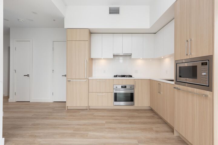 9675 King George Boulevard 301 — photo 1