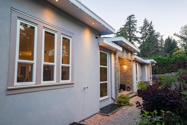 Property Photo: 12528 52A Avenue BC V3X 3K3