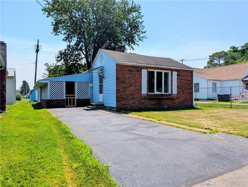 Property Photo:  620 Schuyler Avenue  NY 14904 