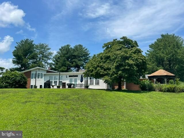 Property Photo: 18002 Rosiers Creek Lane VA 22485