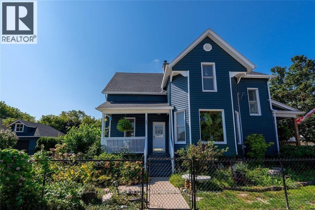 Property Photo: 224 Vidal Street South ON N7T 2T7