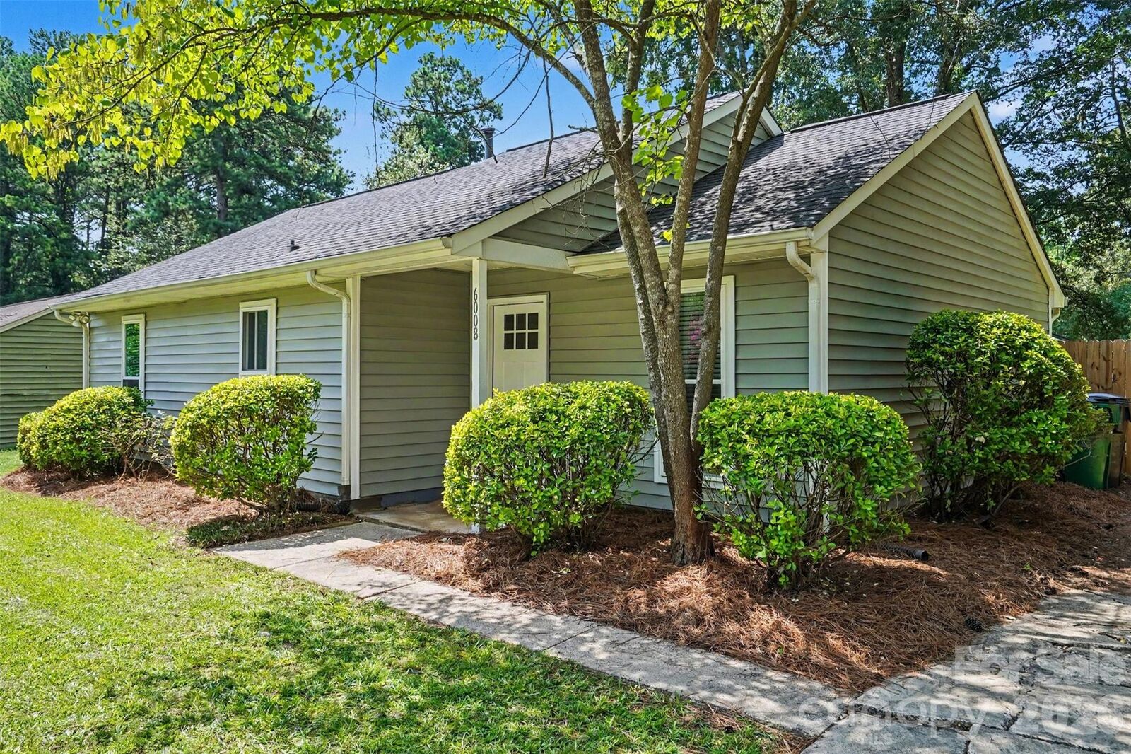 Property Photo: 6008 Trysting Road NC 28227
