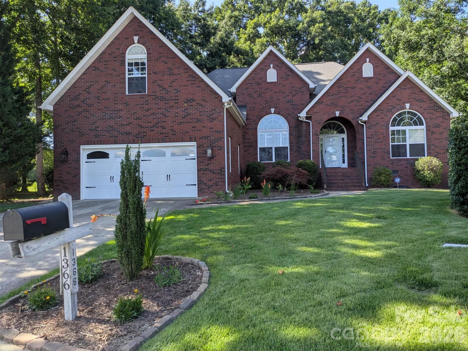 Property Photo:  1366 Crown Ridge Drive  SC 29708 