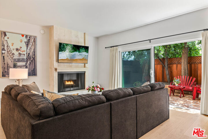 Property Photo: 10600 Holman Ave CA 90024