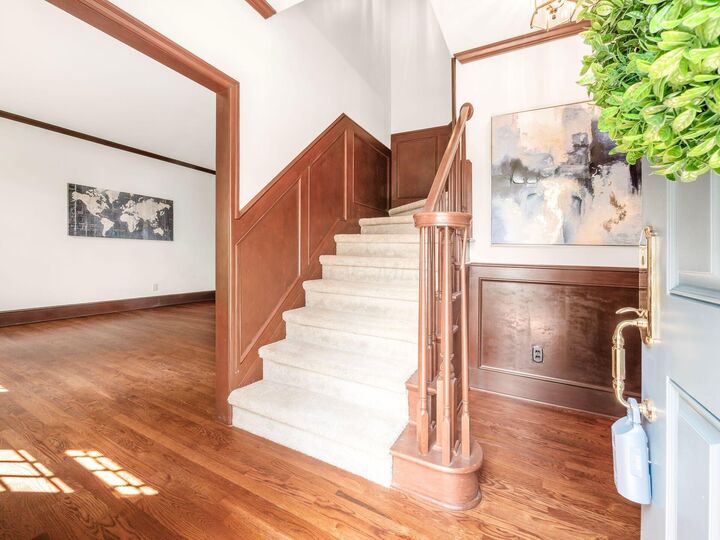 Property Photo: 6687 Hawksnest Court OH 43082