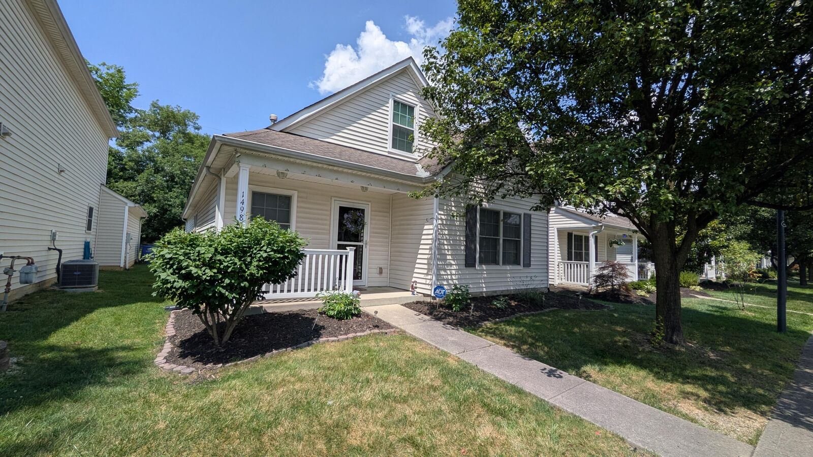 Property Photo:  1498 Sargas Street  OH 43240 
