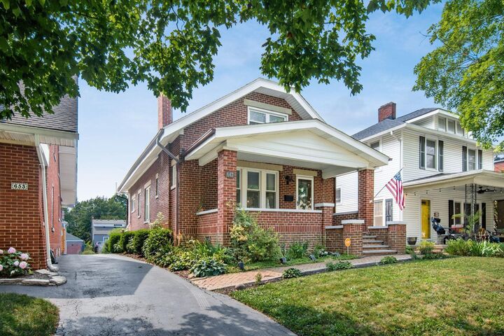 Property Photo: 647 Montrose Avenue OH 43209
