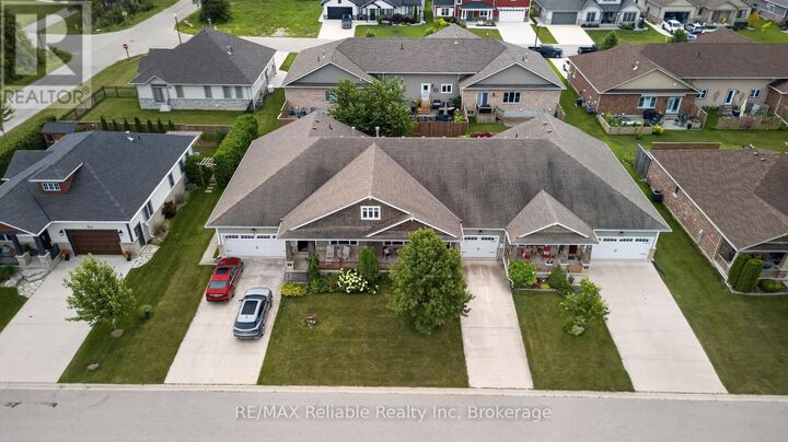 Property Photo:  6 Sweet Grass Street  ON N0M 1G0 