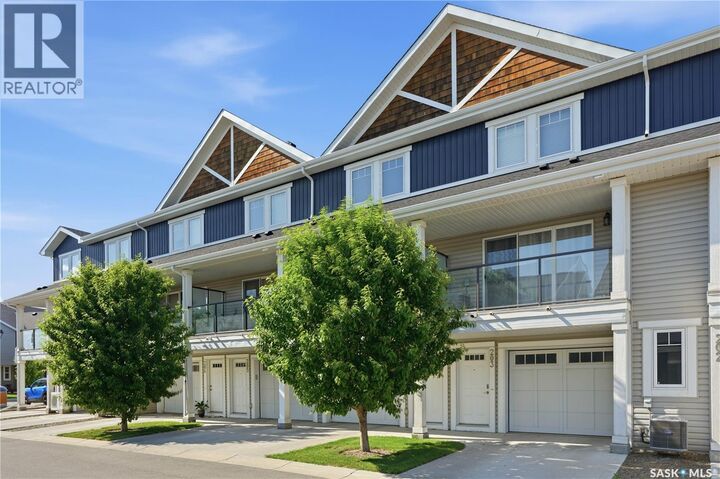 Property Photo:  204 315 Dickson Crescent  SK S7T 0Z1 