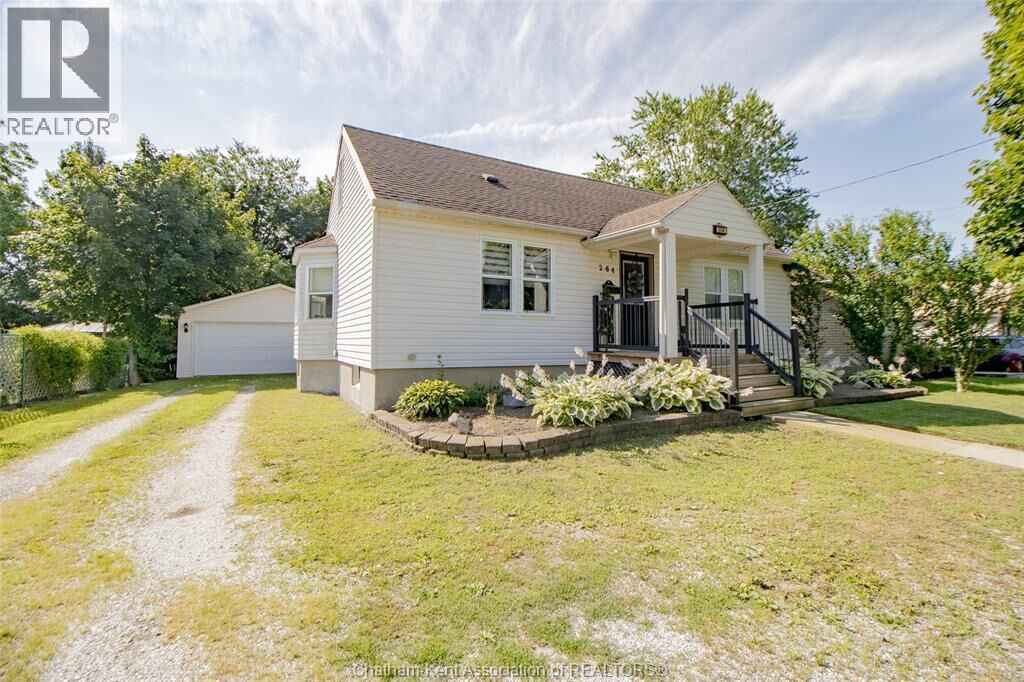 Property Photo:  264 Forest Street  ON N7L 2A9 