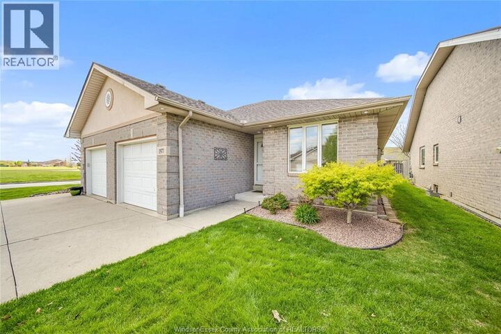 Property Photo:  1977 Kirkland Avenue  ON N8P 1P7 